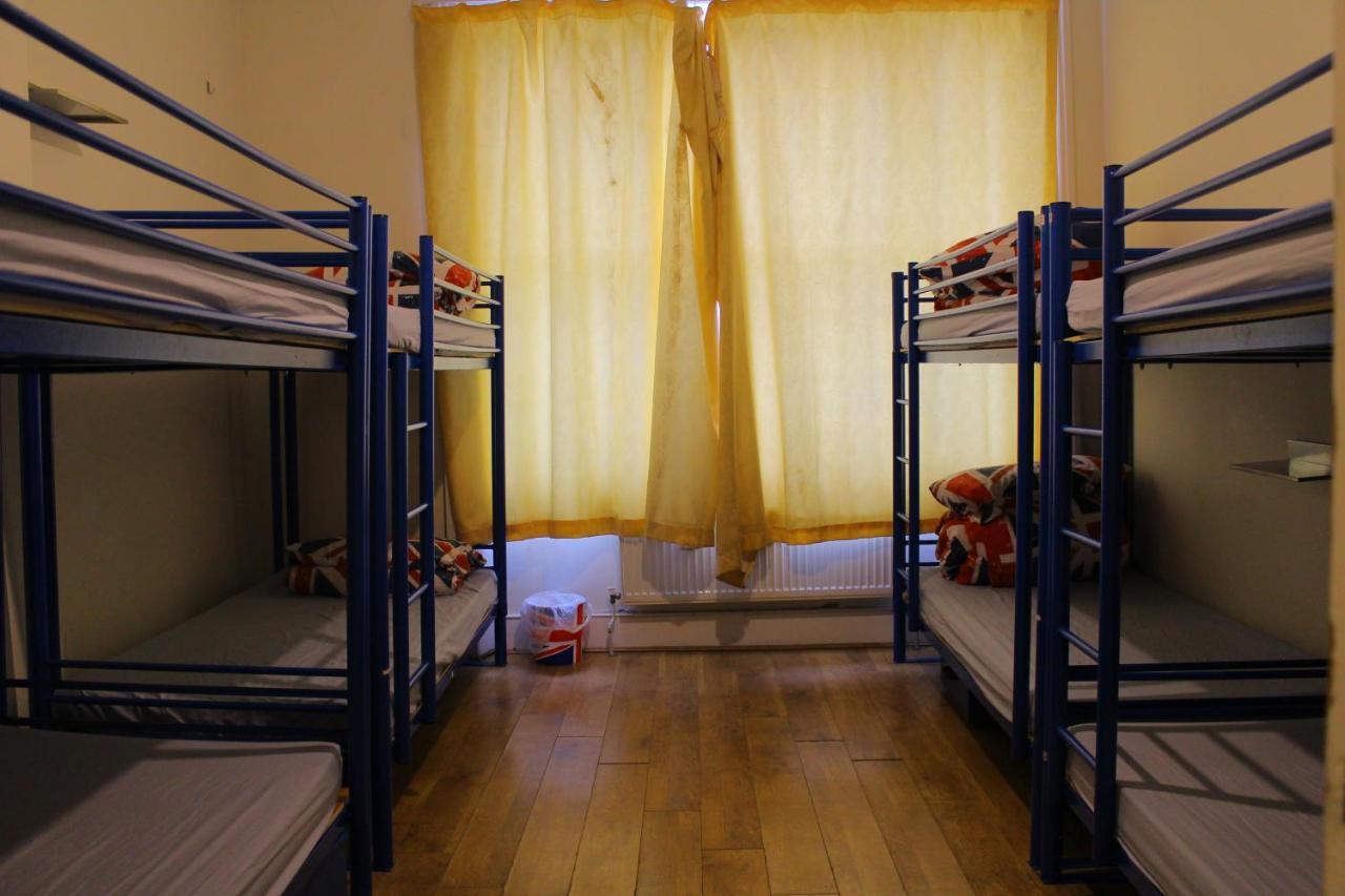 Saint Backpackers Albergue *