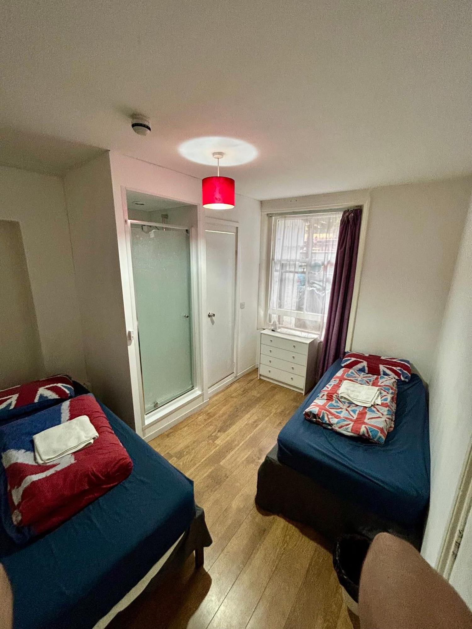 Saint Backpackers Hostal Londres