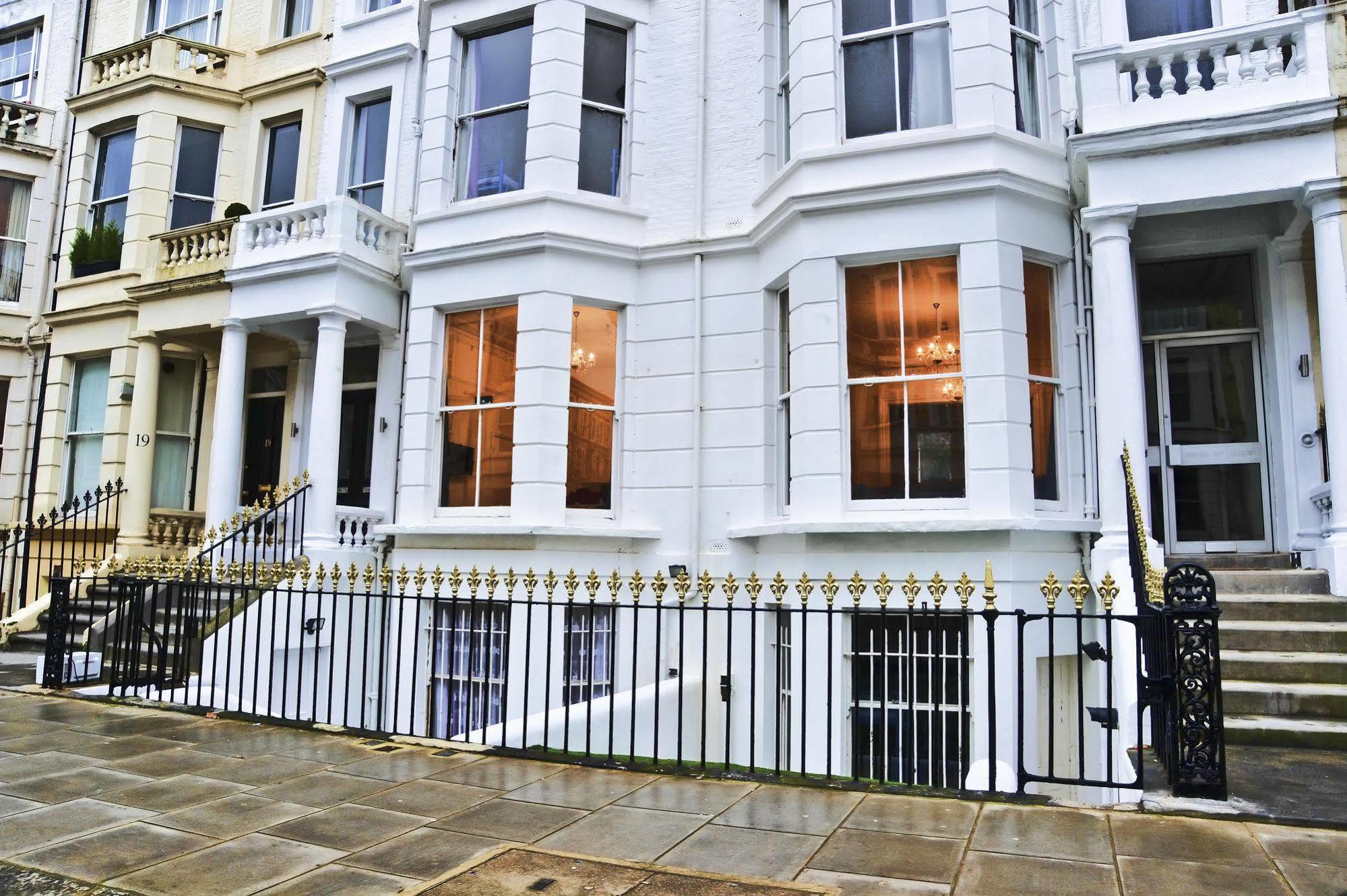 Saint Backpackers Hostal Londres