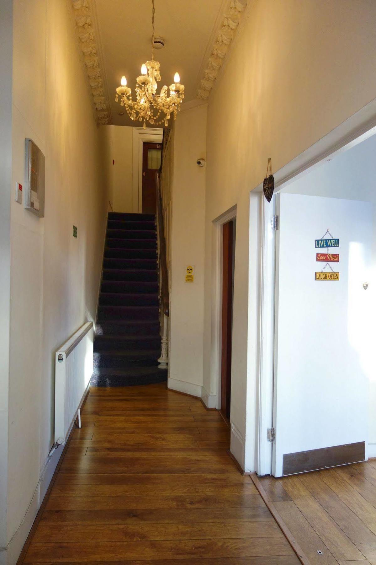 Hostal Saint Backpackers